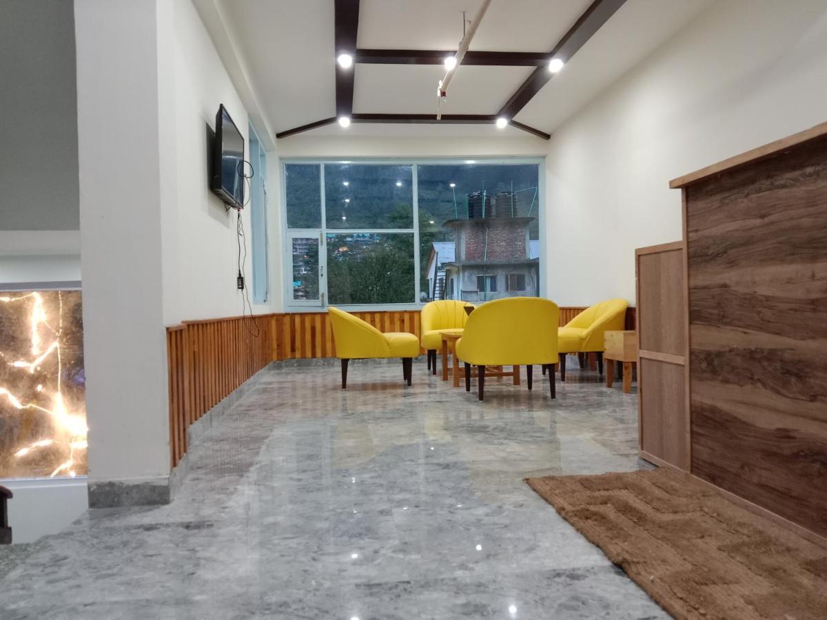 Resort Apple Flower By Manali Mall Road ภายนอก รูปภาพ
